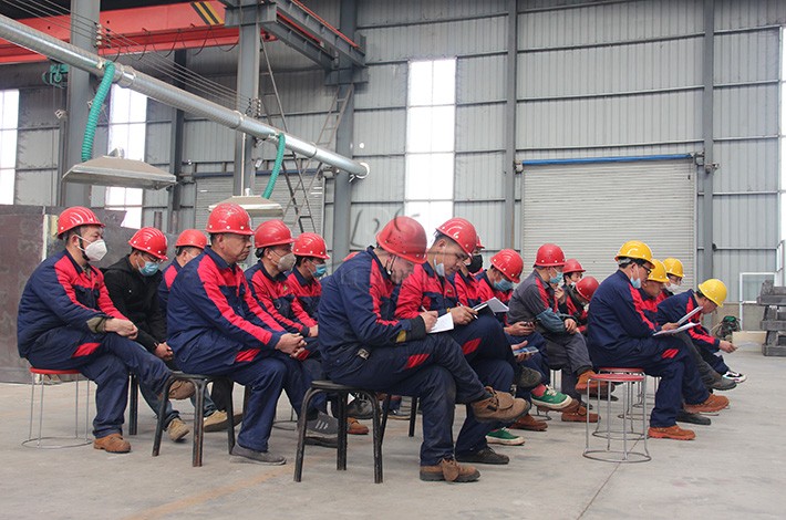 車間安全教育現(xiàn)場(chǎng) 車間安全教育現(xiàn)場(chǎng)