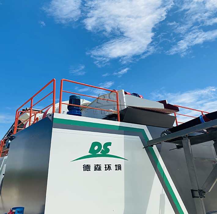 撬裝式土壤淋洗設備運行現場 撬裝式土壤淋洗設備運行現場